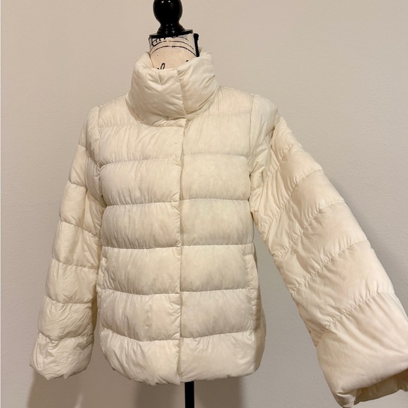 Uniqlo Powder Soft Down Puffer Jacket Yvory Cream Sz M Cabin Cozy Core - Picture 3 of 13